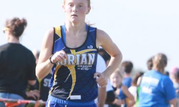 Adrian CC team battles heat and wind at Turkey Trot